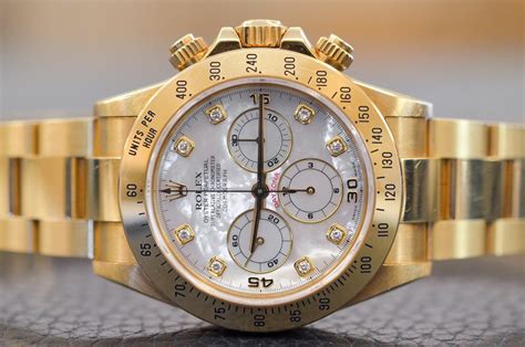 rolex daytona oro giallo quadrante madreperla|Acquista Rolex Daytona su Chrono24.